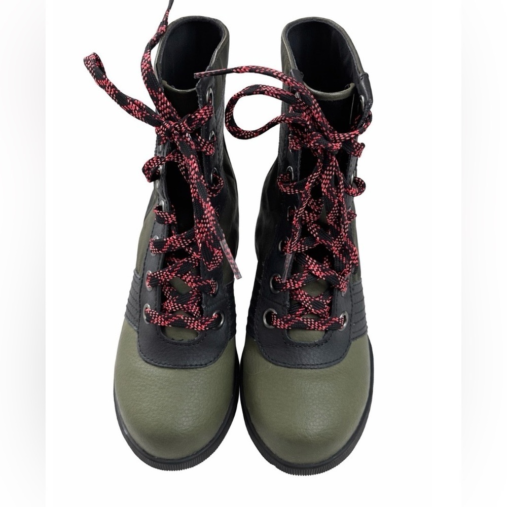 SOREL Lexie Youth Winter Boots Size 1 Green Black Waterproof